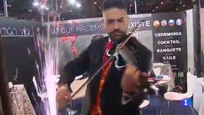 Telediario 1 - En Madrid se celebra la gran feria dedicada a los que están dispuestos a casarse