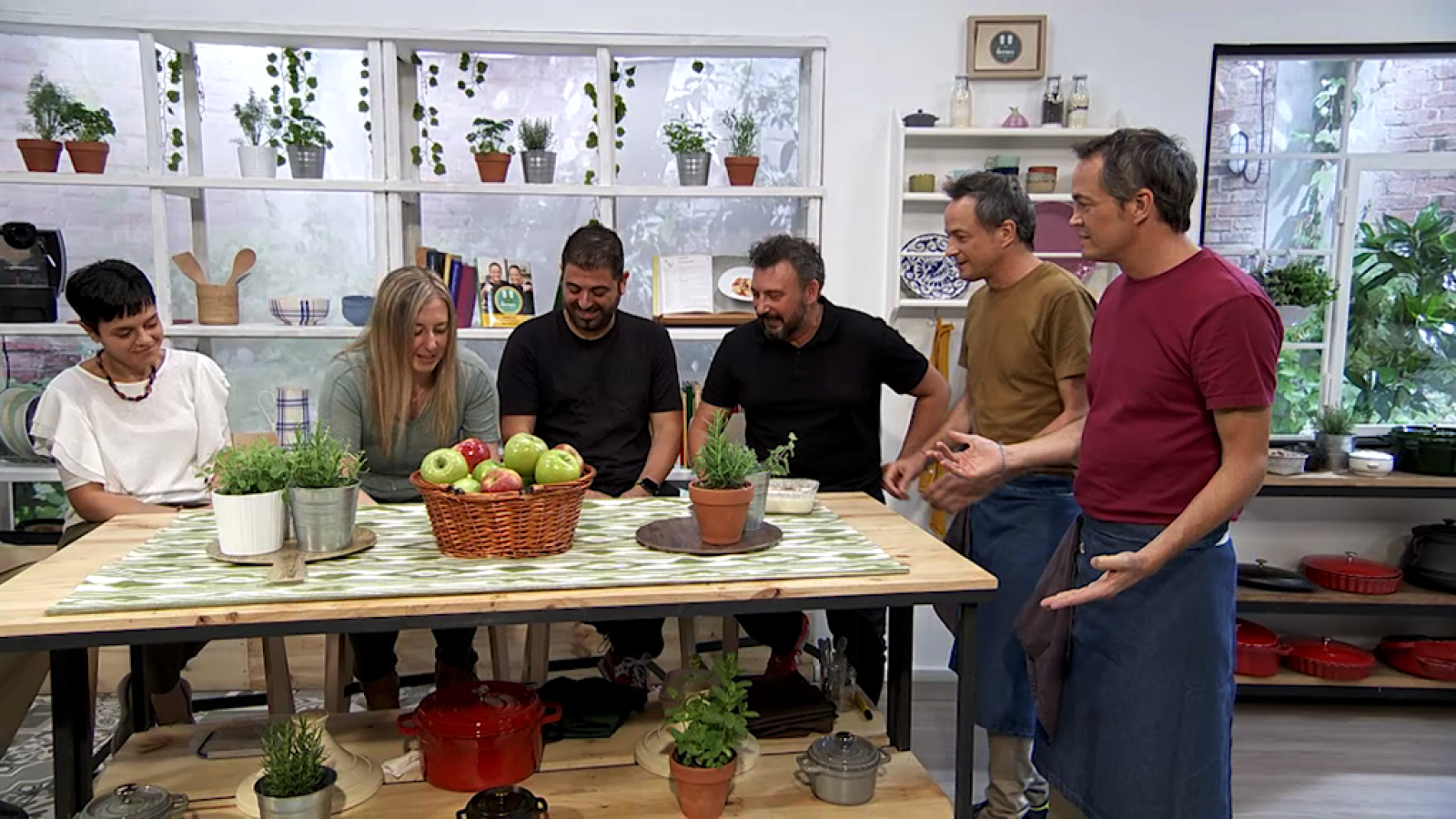 Torres en la cocina - Arroz de costilla. Torrijas rellenas - ver ahora