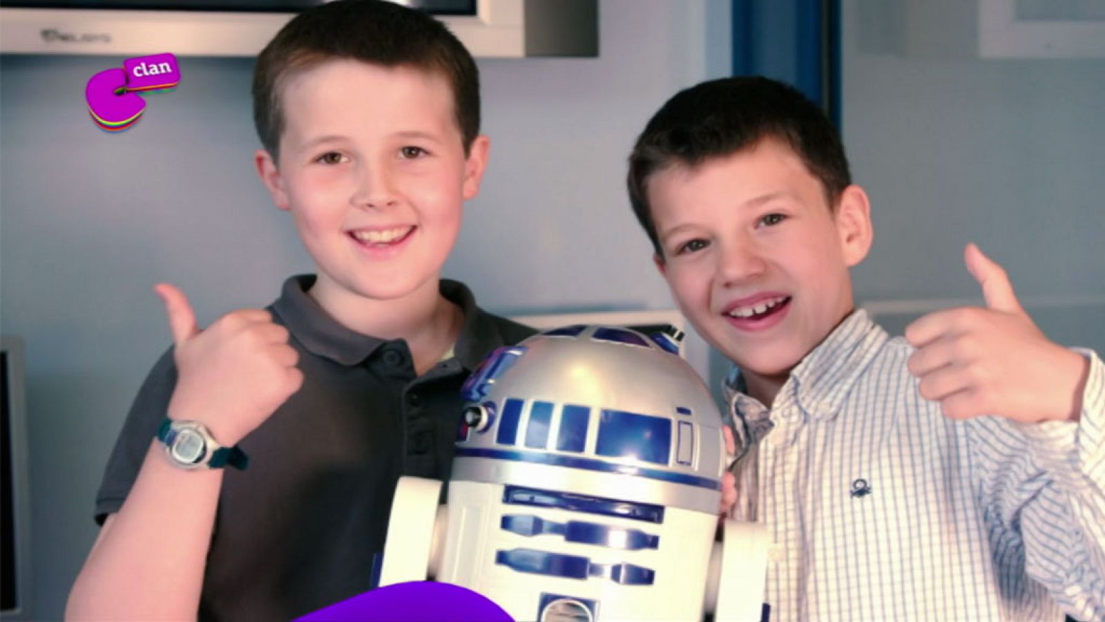 Alex, Gareth y los robots - Club Clan | Ver