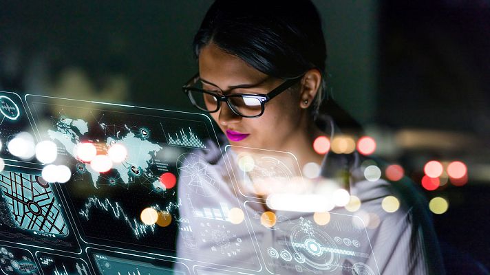 Telediario 1 - Las redes sociales, herramientas clave para buscar y ofrecer empleo