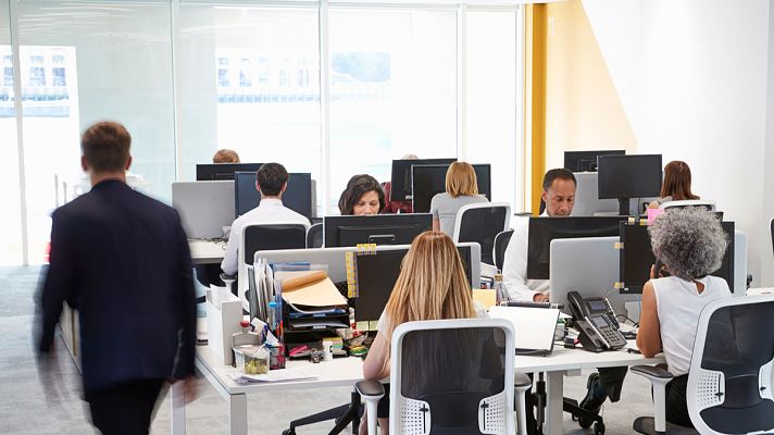 Telediario 1 - El Gobierno prevé subir un 10% las bases de cotización para recaudar hasta 1.100 millones más