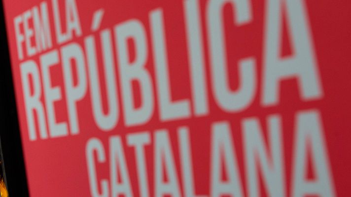 Telediario 1 - Se cumple un año de la Declaración Unilateral de Independencia catalana y de la aprobación del artículo 155