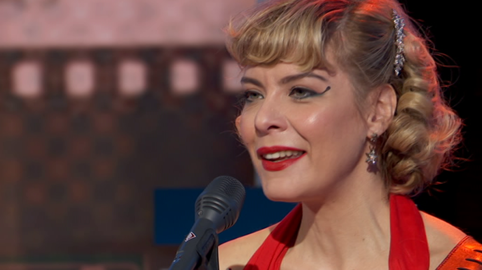 Cine de barrio - El alegre divorciado - ver ahora