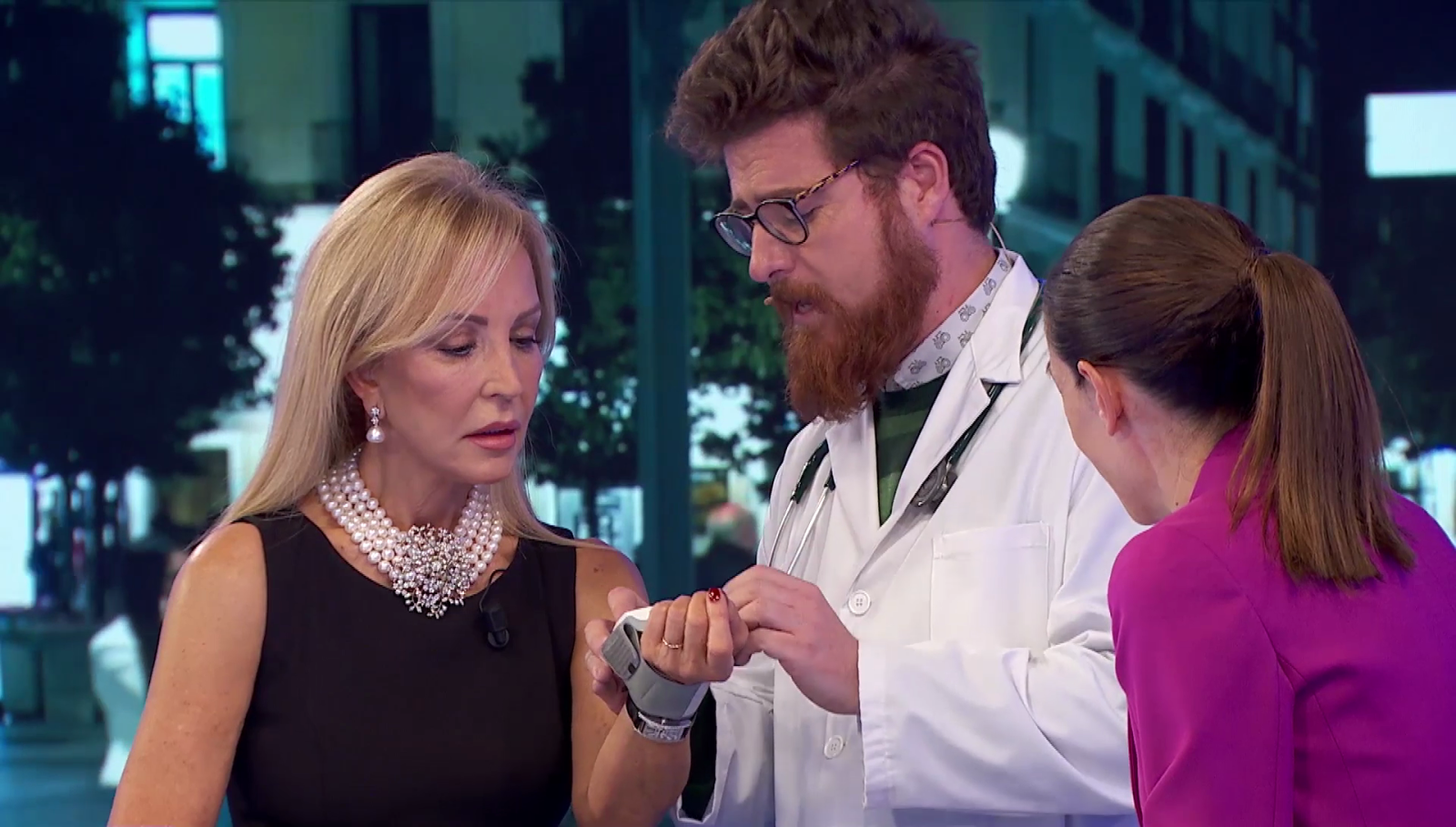 Lo Siguiente - Tomamos la tensión de Carmen Lomana para evitar un "parraque"