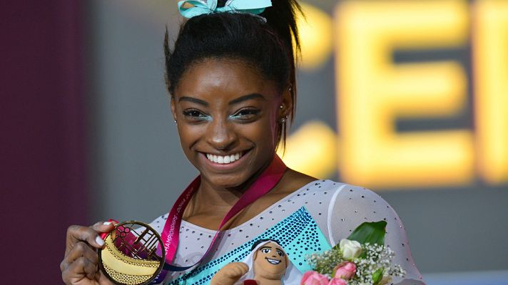 Telediario 1 - Simone Biles hace historia con su cuarto oro en un Mundial