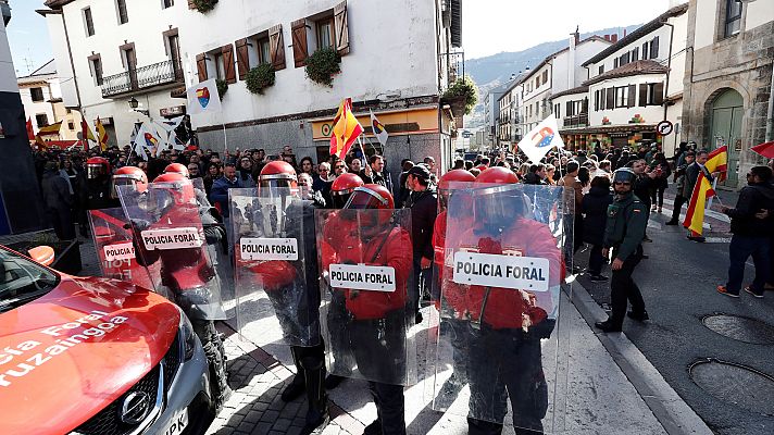 Telediario 1 - Tensión en Alsasua durante la celebración de un acto de la plataforma España Ciudadana
