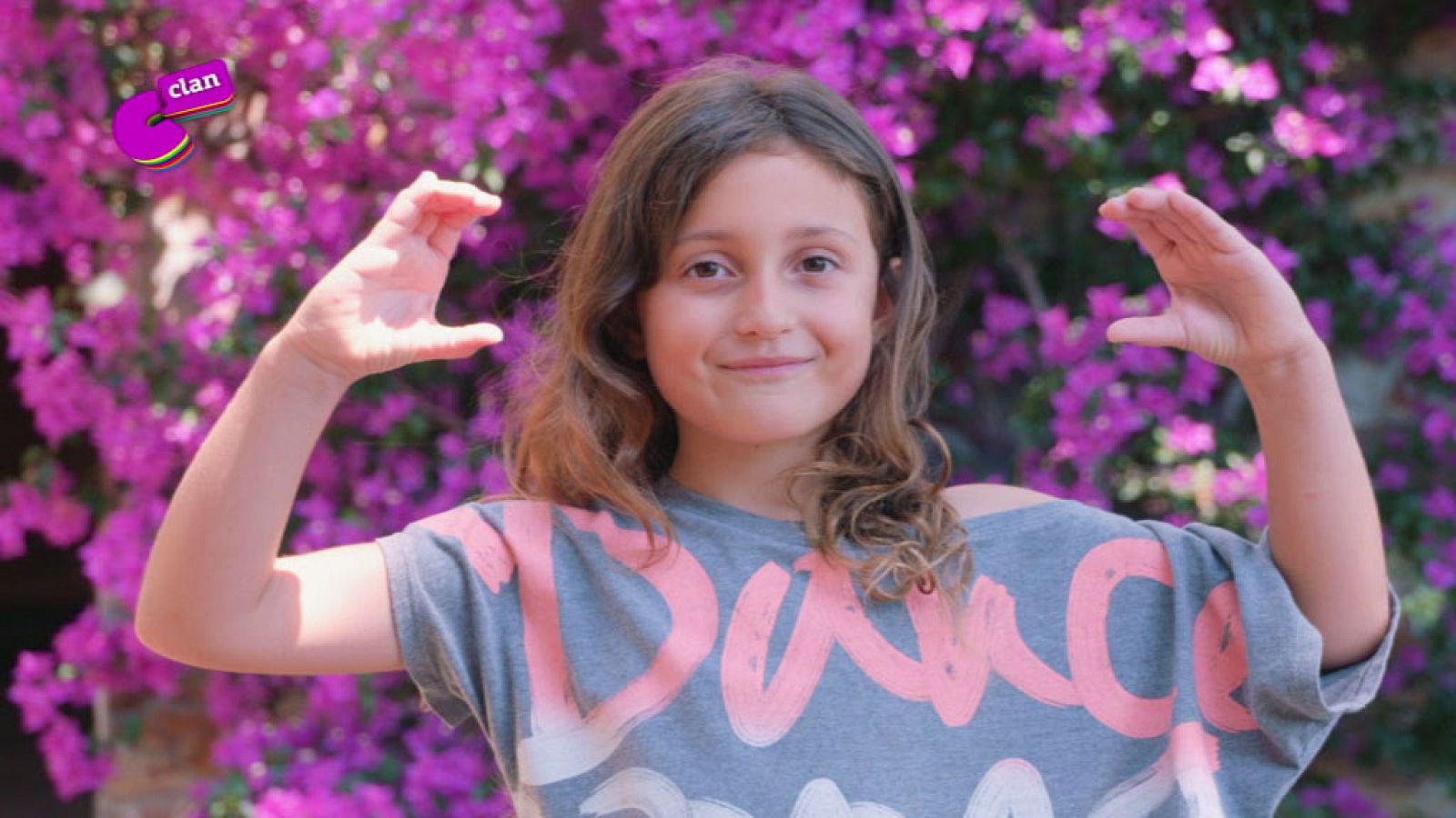 Emma es toda una clanner - Club Clan | Ver