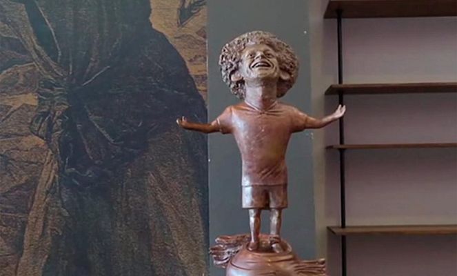 Telediario 1 - La extraña estatuta de Salah