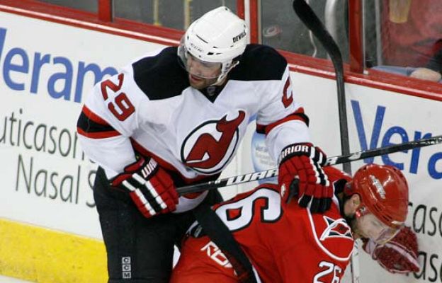  - Pelea en hockey sobre hielo