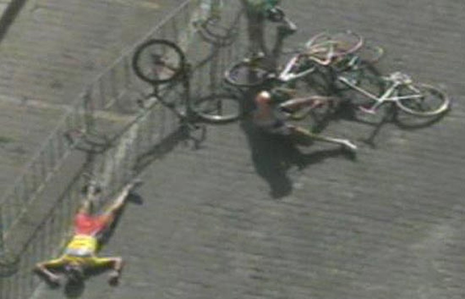 El líder se cae, pero gana en Turquía | Ver