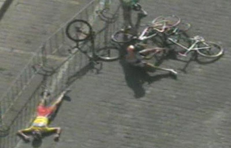 El líder se cae, pero gana en Turquía | Ver