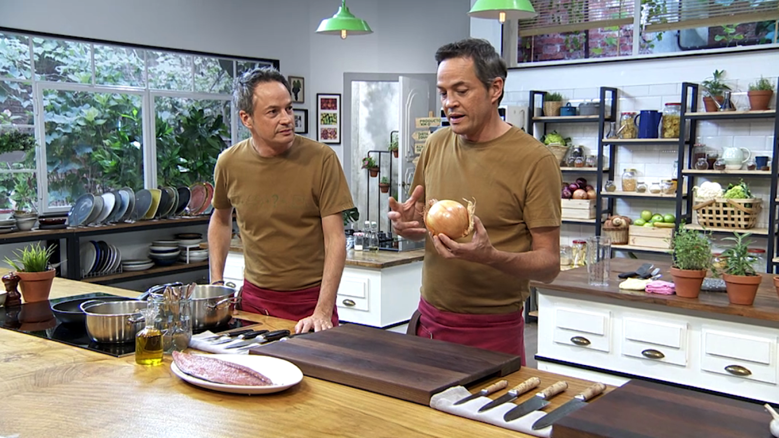 Torres en la cocina - Sopa de cebolla y chuchos de crema - ver ahora