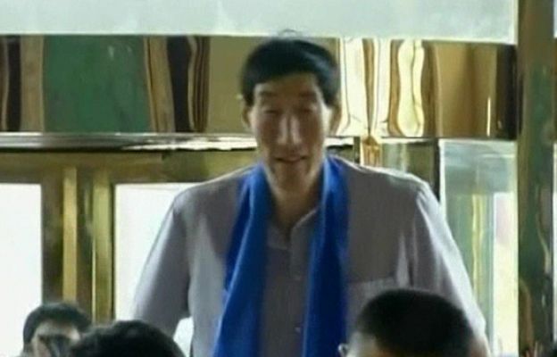  - El hombre más alto del mundo