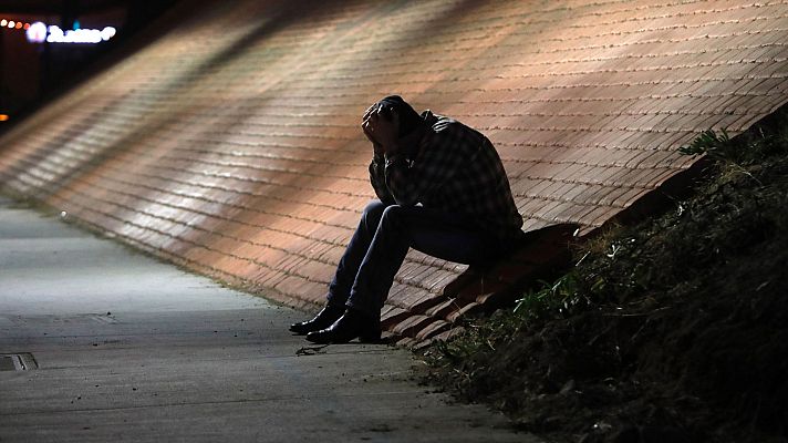 Telediario 1 - Un exmarine estadounidense mata a tiros a 12 personas en una fiesta universitaria en California