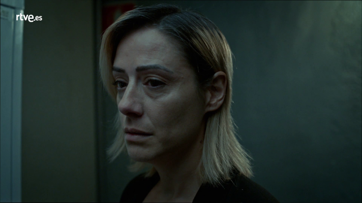 Estoy vivo - Lola reaparece en los calabozos