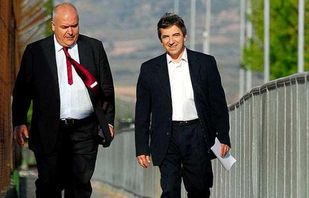  - Pide su readmisión