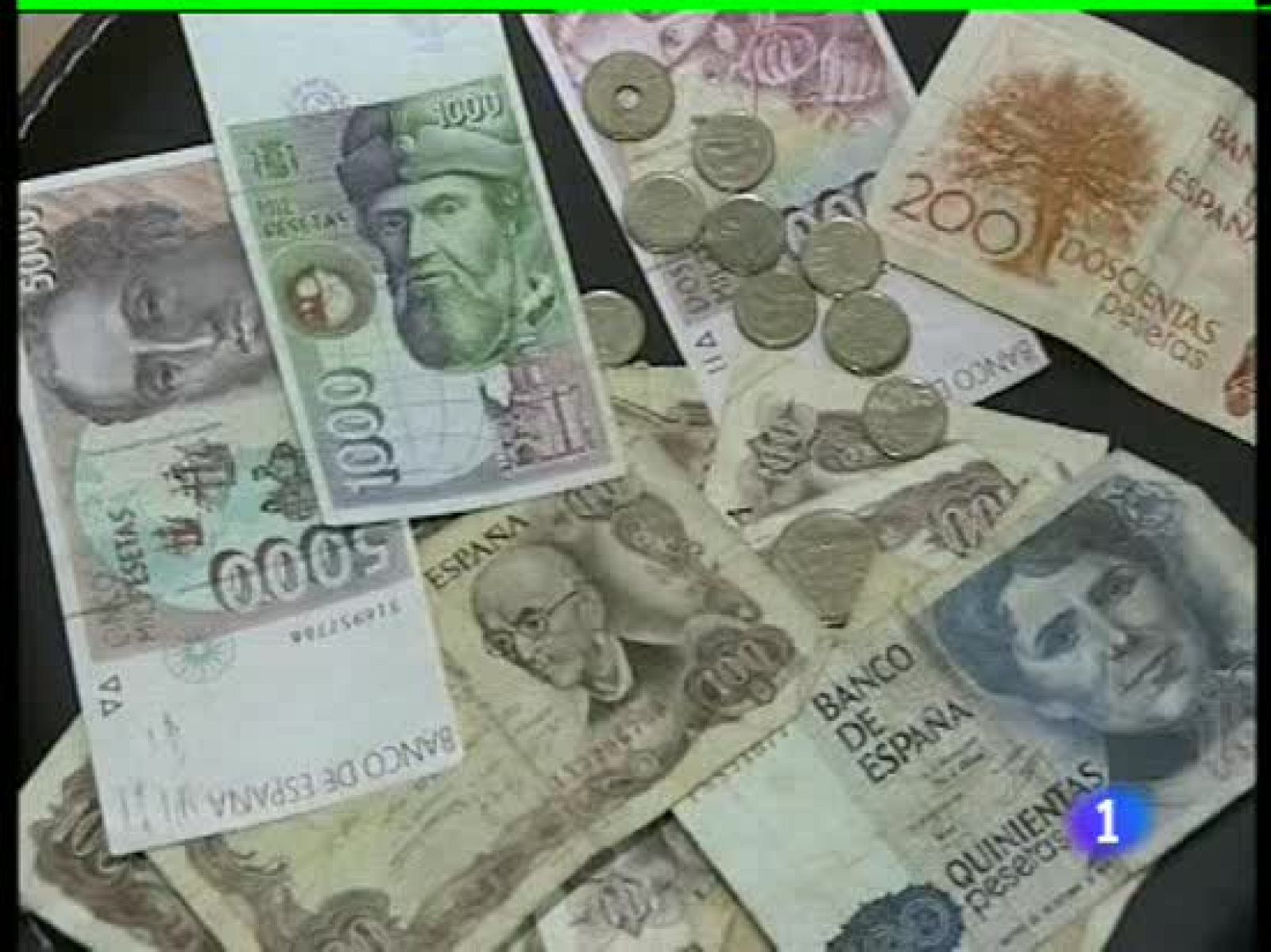 Las tiendas del centro de Teruel aceptan pesetas para sortear la crisis | Ver