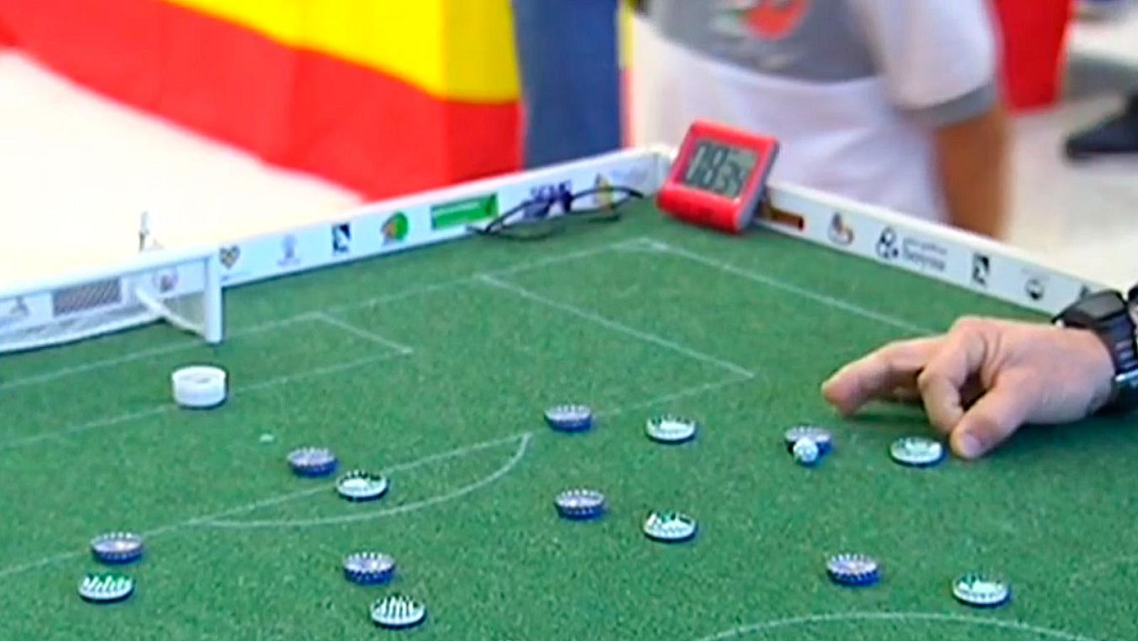 El fútbol chapas, un 'hobby' muy económico que regresa con fuerza | Ver