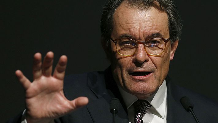 Telediario 1 - El Tribunal de Cuentas condena a Mas a devolver casi 5 millones por la consulta del 9N