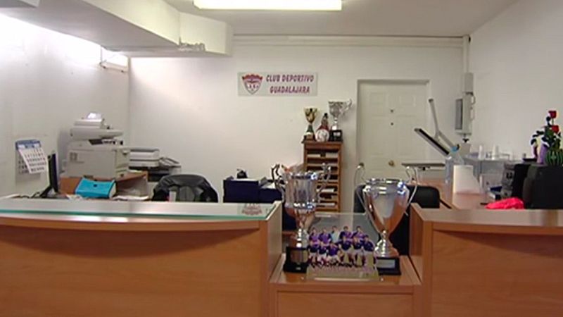 Han entrado ladrones en la sede del Guadalajara. Y lo que se han llevado preocupa especialmente a los jugadores. Les han robado el dinero con el que iban pagar el sueldo.