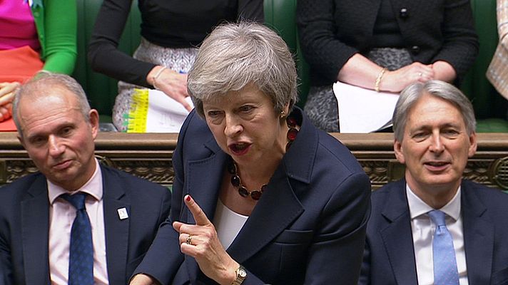 Telediario 1 - May defiende el acuerdo con Bruselas en el Parlamento