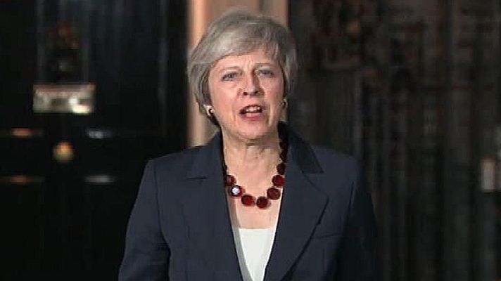 Telediario 1 - El Gobierno británico respalda el acuerdo del 'Brexit' con Bruselas
