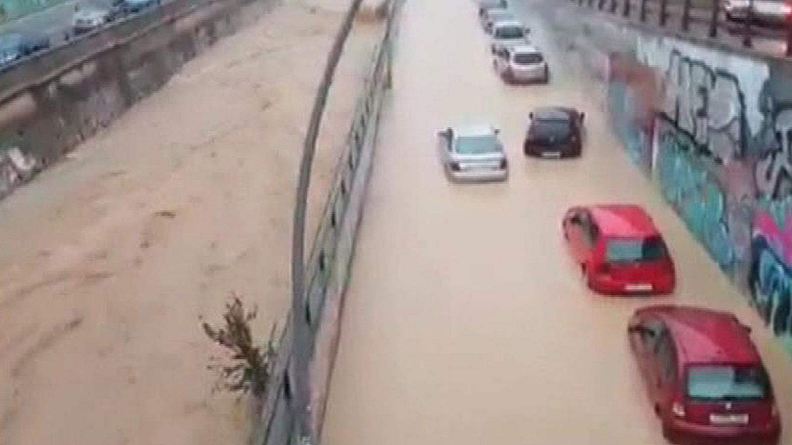 Encuentran el cadáver del hombre que cayó a una riera en la Garrotxa | Ver