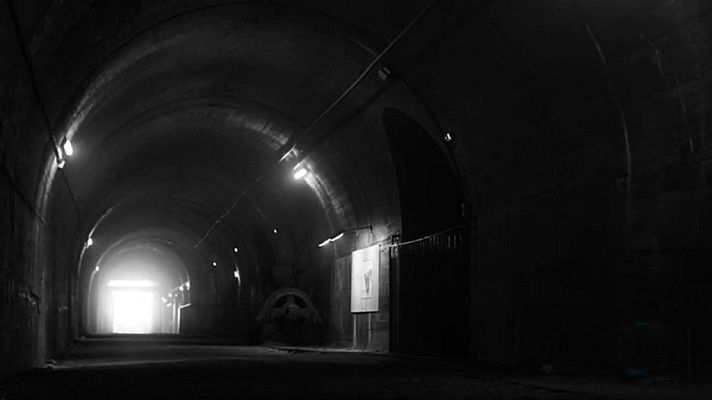 Documenta2 - Los niños del túnel