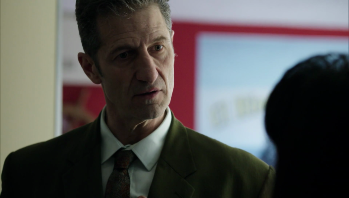 Cuéntame cómo pasó - Mazzolini advierte a Paquita que le pertenece el restaurante