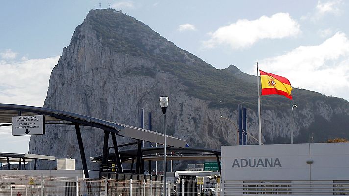 Telediario 1 - La situación incierta de Gibraltar en el acuerdo de May para el 'Brexit' ", "debilita la capacidad" de España, según Pedro Sánchez