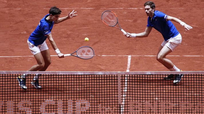 Tenis - Final: Francia - Croacia (3er. partido dobles)