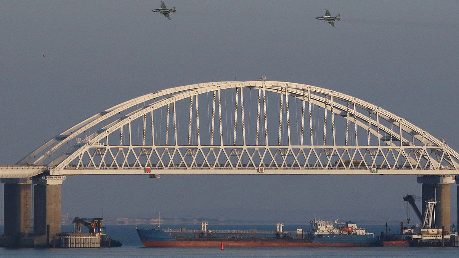 Tensión entre Rusia y Ucrania por el apresamiento de barcos ucranianos en el estrecho de Kerch