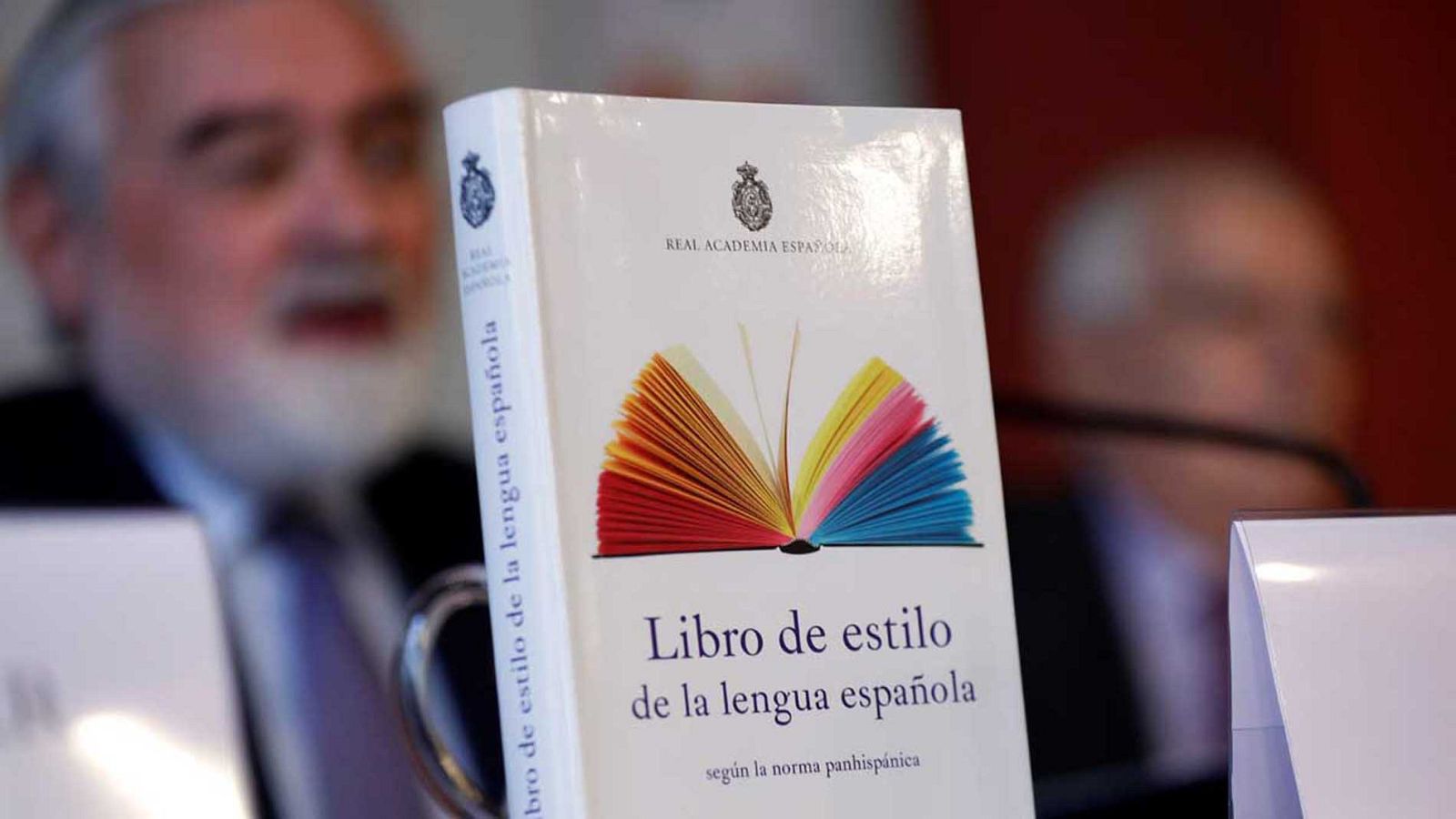 La RAE publica el primer libro de estilo de la lengua española con una tirada de 10.000 ejemplares | Ver