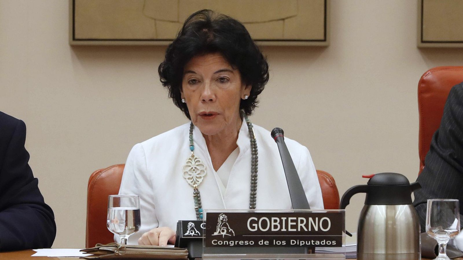 La reforma educativa dará amplia autonomía a los centros para adaptar el curriculum, según Celaá