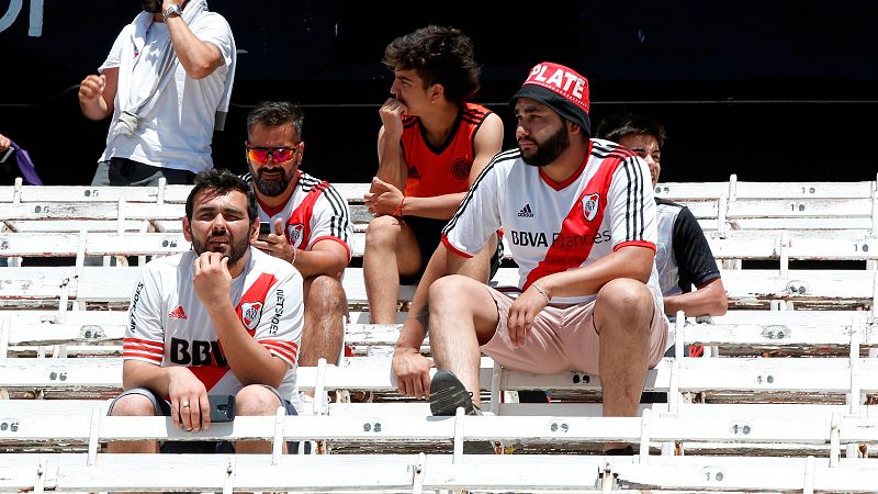 La afición de River, resignada