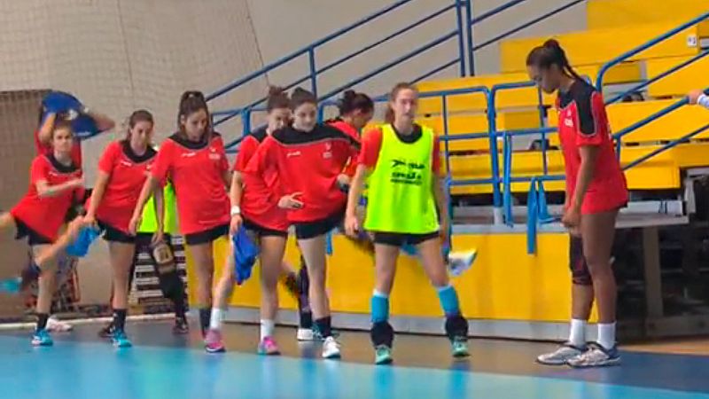 Tienen entre 17 y 25 a�os, han pasado por las categor�as inferiores de la selecci�n y toman responsabilidades en sus clubes pese a su juventud. Son las integrantes de proyecto 'Objetivo 2021', el futuro de las 'Guerreras'.