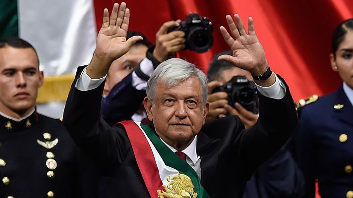 Telediario 1 - Obrador toma posesión como presidente de México