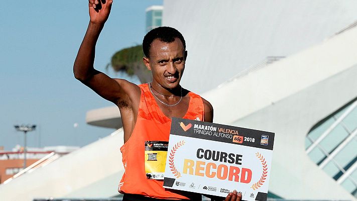 Telediario 1 - Gebreselassie gana y bate el récord en el maratón de Valencia con 2:04:30