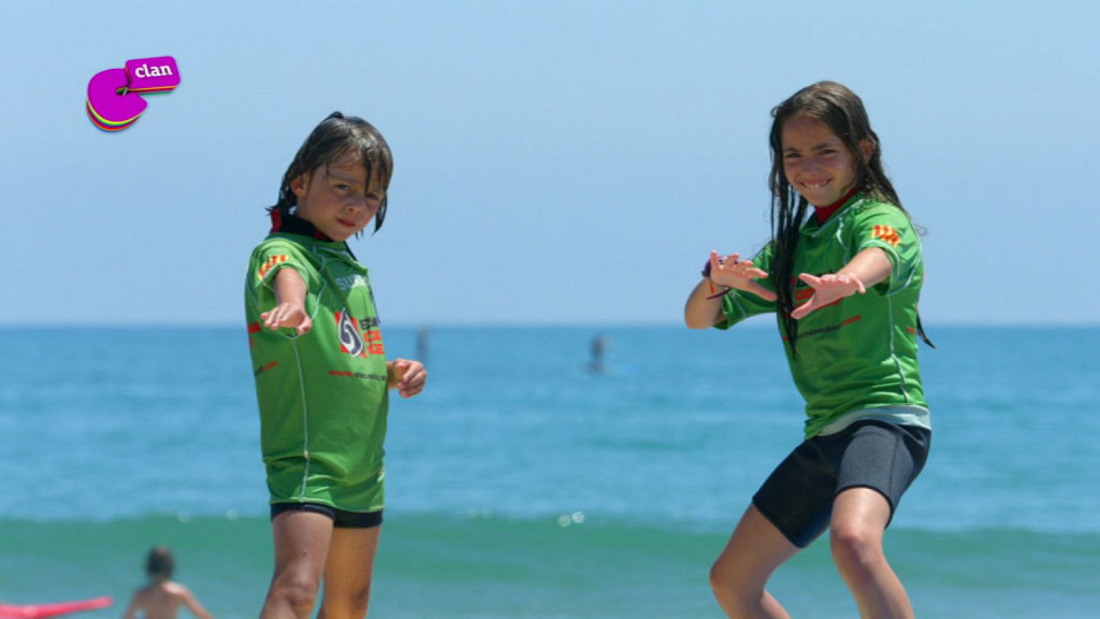 Ivet y Mario, cazadores de olas - Club Clan | Ver