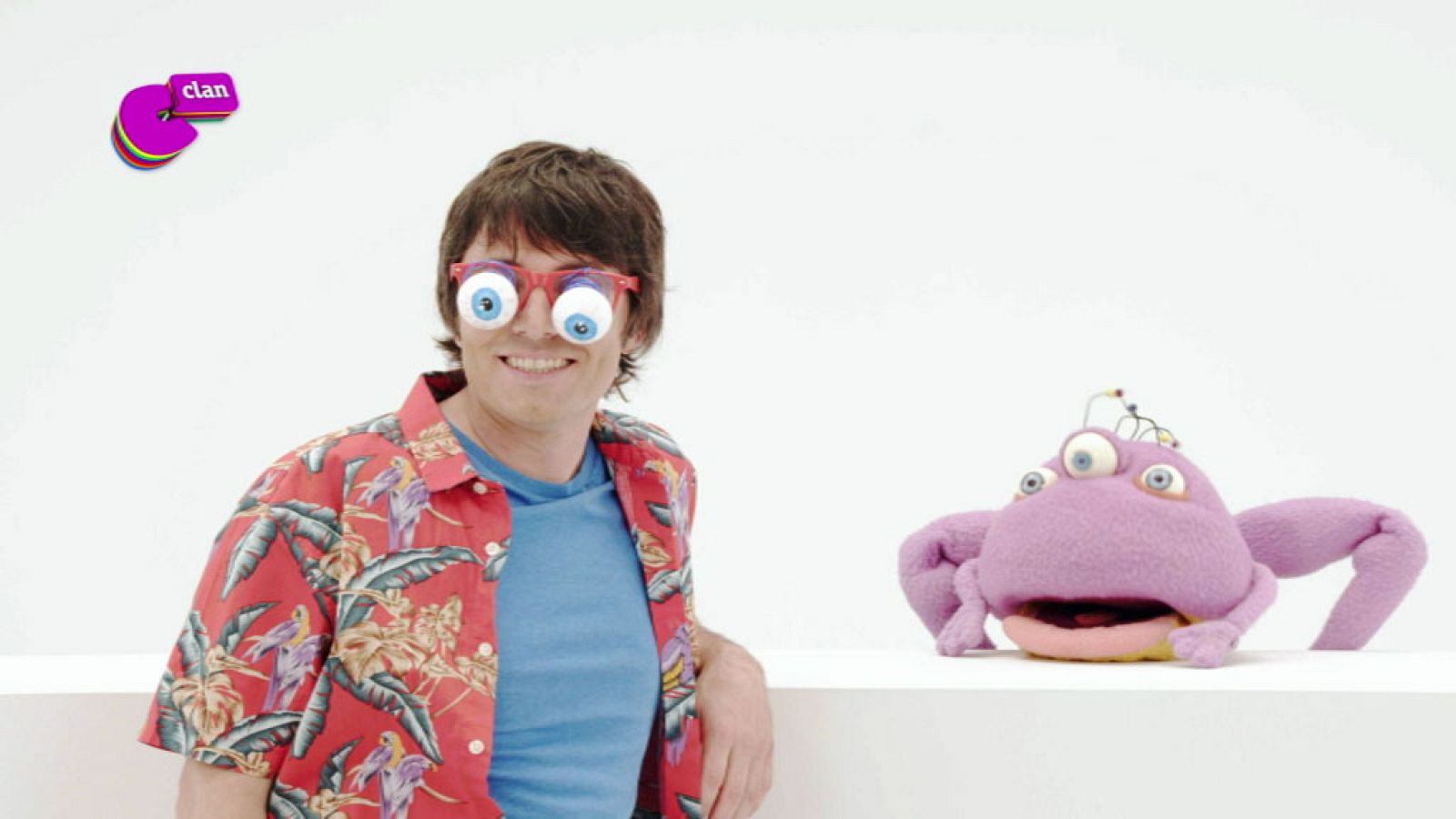 Sapo no se ríe...¿o si? - Club Clan | Ver