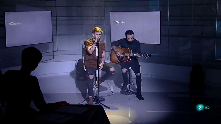 La 2 Noticias - "Perdido en Madrid" - Actuación de Dani Fernández