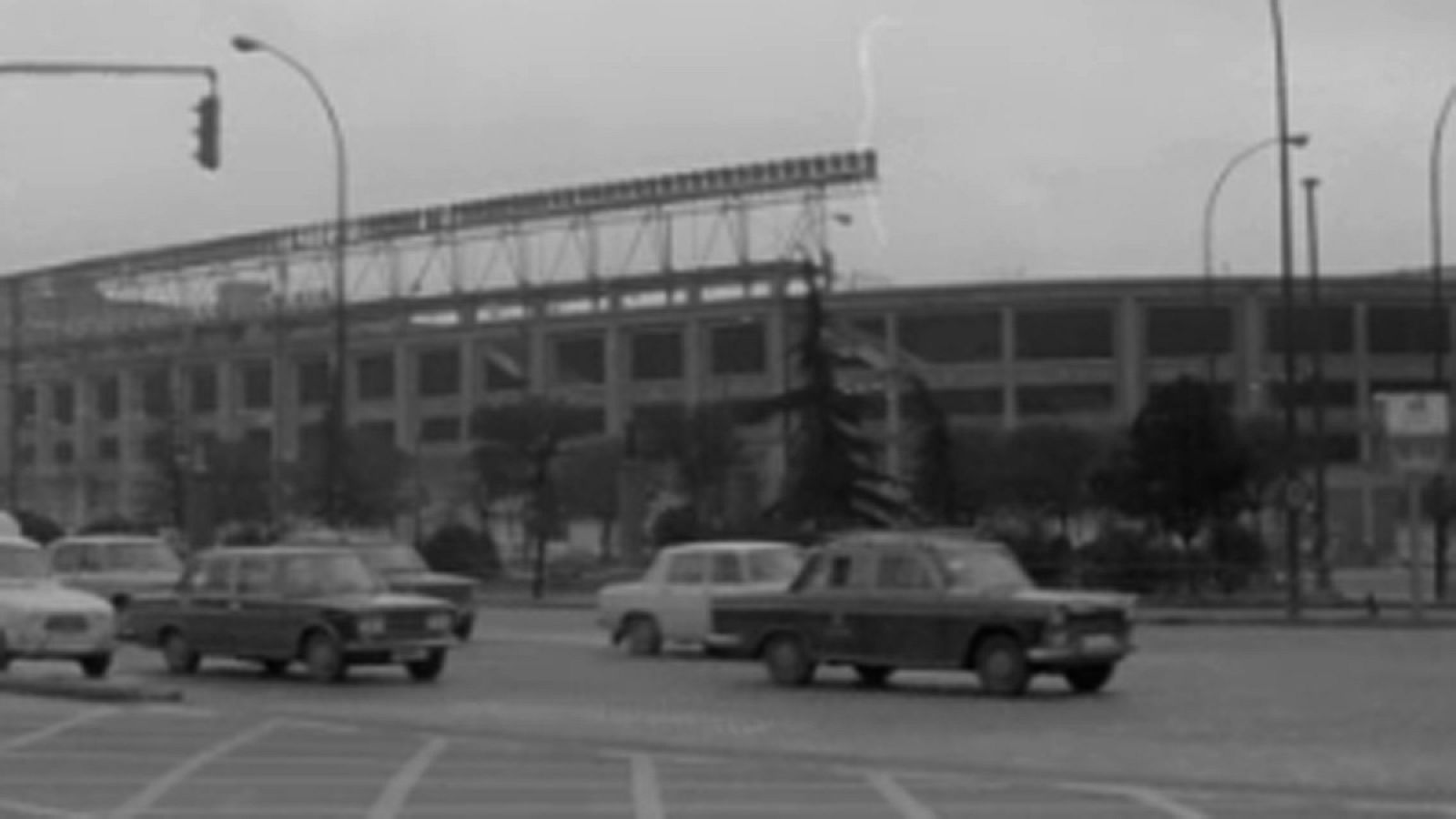 Noticias Nacional 1974 - ¿El Prado y el Botánico al Santiago Bernabéu?