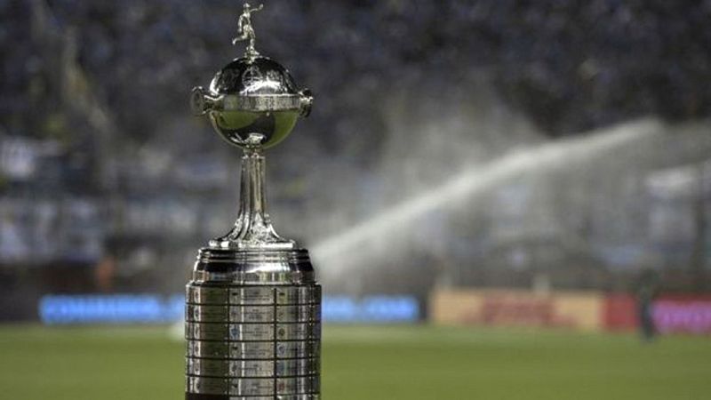 Los finalistas de la Copa Libertadores ya están de camino a España, donde se prepara el dispositivo de seguridad para la final del Santiago Bernabéu.