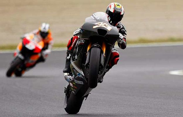  - Valentino pega primero