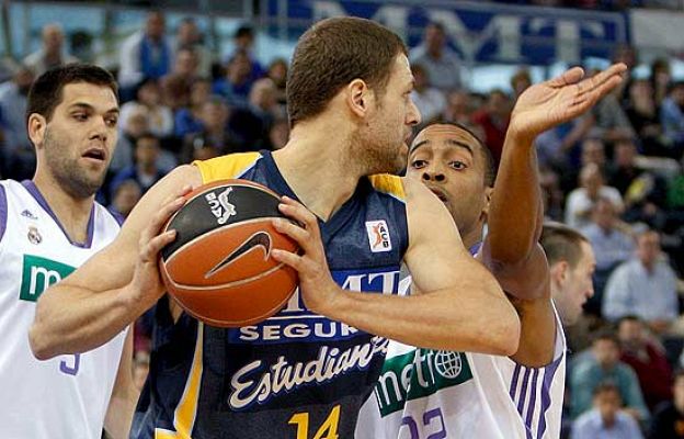 Baloncesto en RTVE - El 'Estu' se salva del descenso