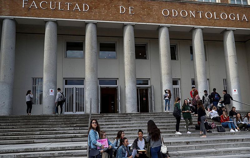 La inversión en universidades públicas ha caído en más de 830 millones de euros en cinco años, alertan los rectores | Ver