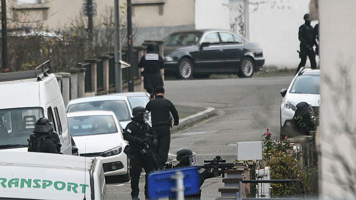 Telediario 1 - Continúa la búsqueda del presunto terrorista de Estrasburgo