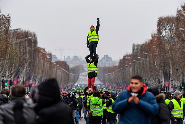 Telediario 1 - Las movilizaciones de los 'chalecos amarillos' pierden fuerza en su quinto sábado de protesta