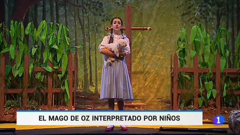 30 niños suben a escena El mago de Oz en un teatro de Madrid