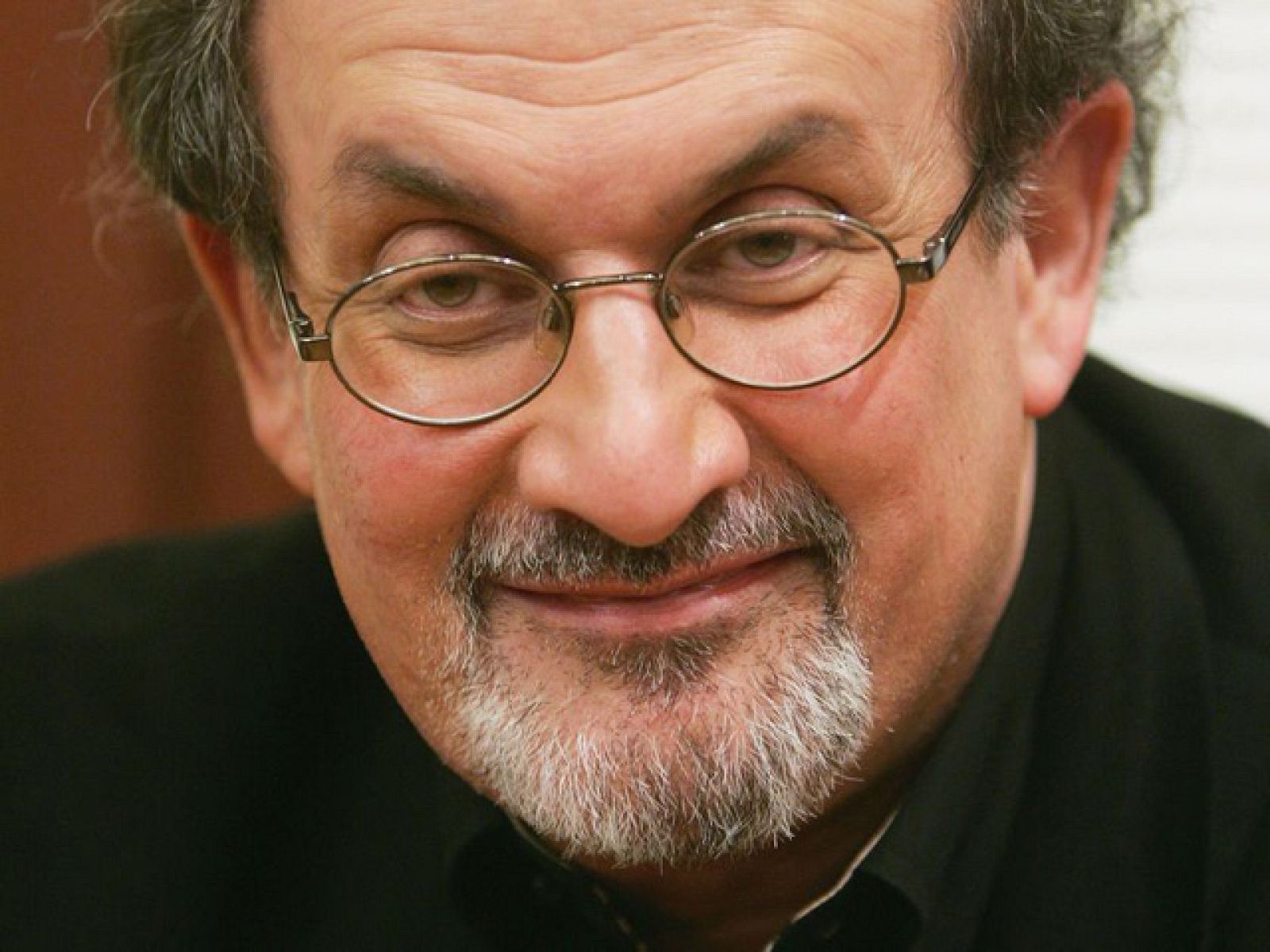 Página 2 - Salman Rushdie 26/04/2009